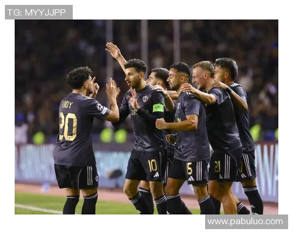 多特蒙德球迷暴力事件引发欧冠禁赛三场及50万欧元罚款