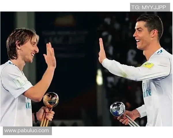 雷哈格尔的战术智慧与足球哲学对现代足球的深远影响分析