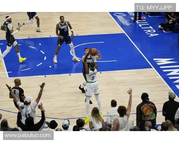 热火与快船西部决赛激战正酣双方争夺总决赛席位的精彩对决即将上演