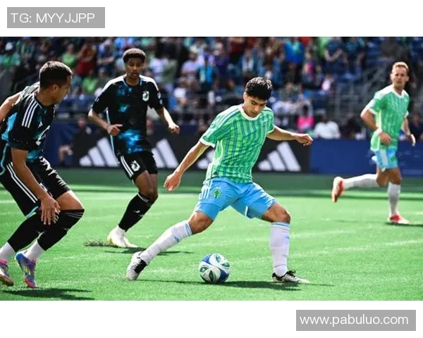 西雅图海湾人迎战洛杉矶银河展现足球激情与实力对决 西雅图海湾人迎战洛杉矶银河展现足球激情与实力对决