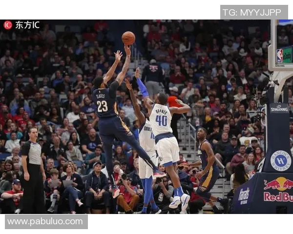 戴维斯在对阵鹈鹕的比赛中狂砍41分展现超强实力引发热议 戴维斯在对阵鹈鹕的比赛中狂砍41分展现超强实力引发热议