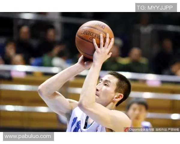 李根的篮球之路：从青涩少年到职业球员的成长历程与奋斗精神