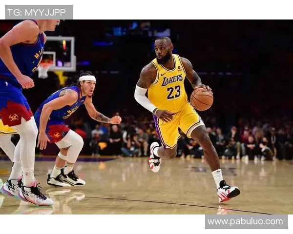 亨克与华斯兰激战正酣谁能在这场对决中笑到最后